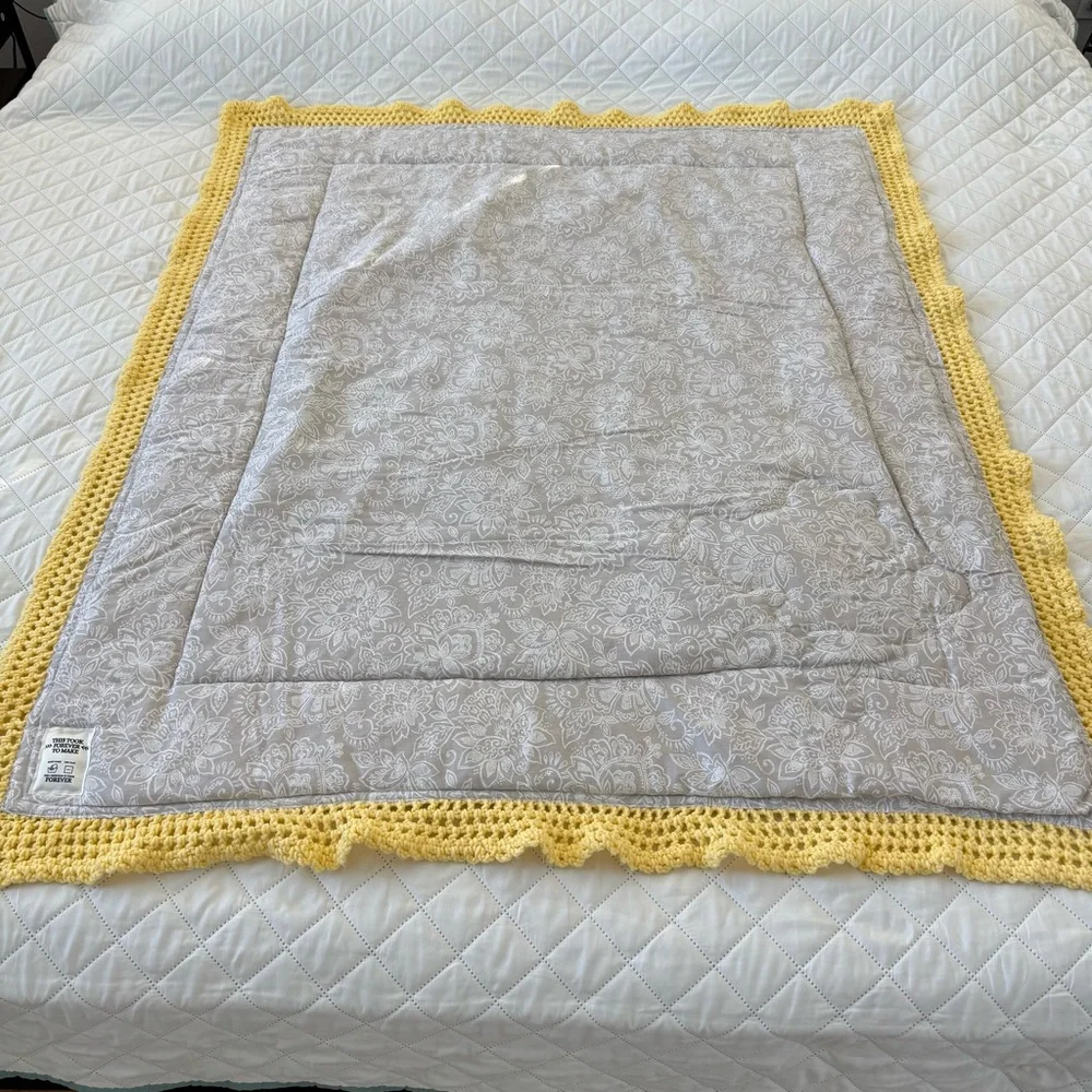 Handmade Yellow Crochet Baby Blanket – Elephant Appliqué Reversible 53” × 44”
